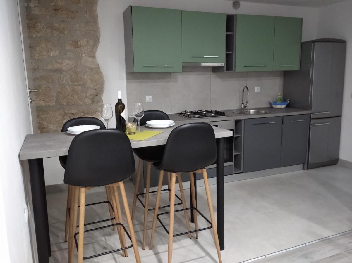 Apartman Lari Vizinada ภายนอก รูปภาพ